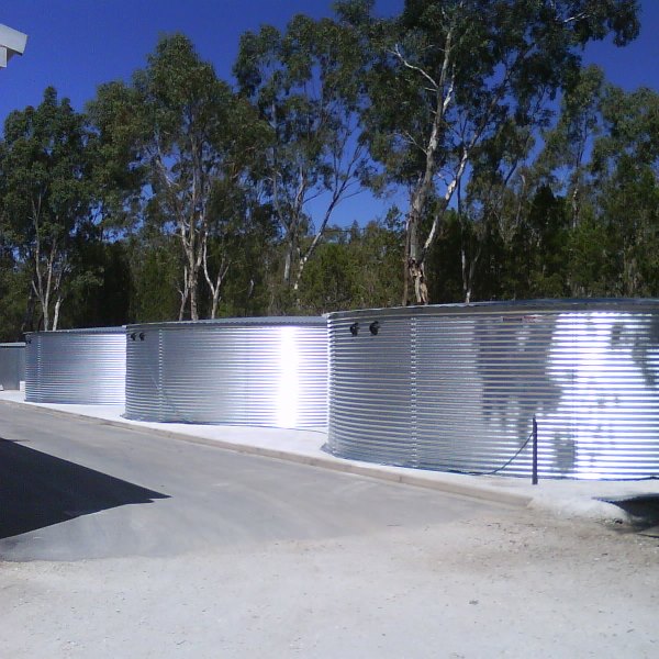 Modular water tanks 